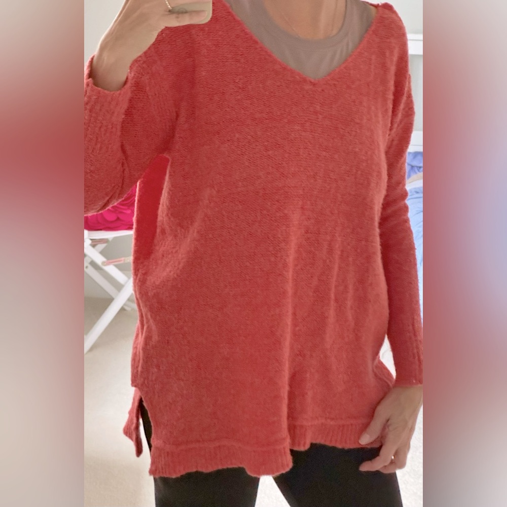 Free People alpaca v-neck sweater, coral, with side slits. Super soft!